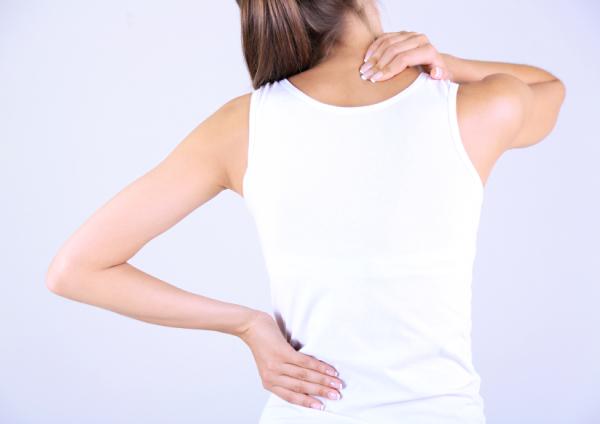 Causes of upper back pain on the right side