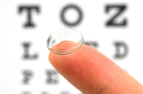 Difference between toric and normal contact lenses – find out here