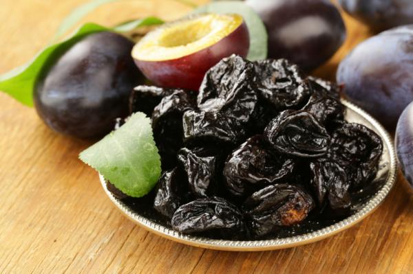 How to cleanse the colon with prunes - we tell you