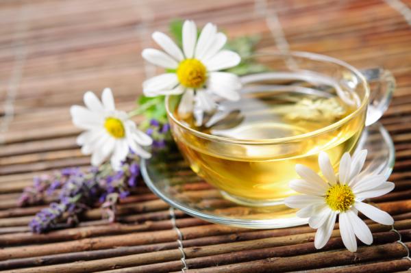 How to cure hemorrhoids with chamomile - very effective