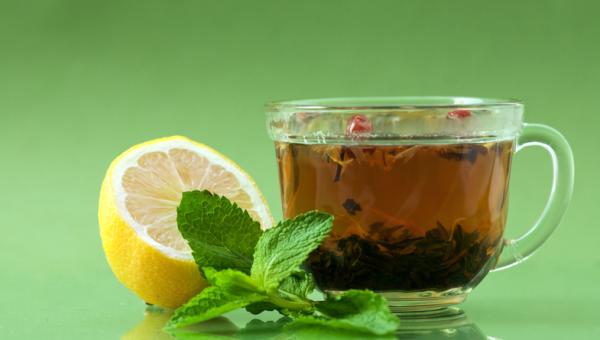 Benefits of green tea with lemon on an empty stomach