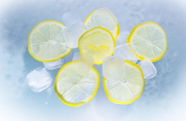 Properties of frozen lemon - the most outstanding