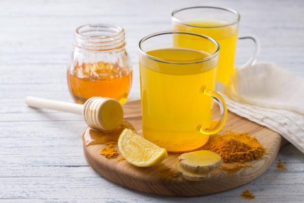 Turmeric and ginger tea properties and how to make it