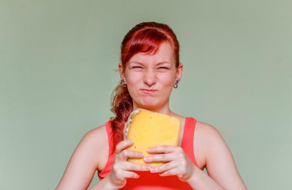 Why my flow smells like cheese - we'll tell you